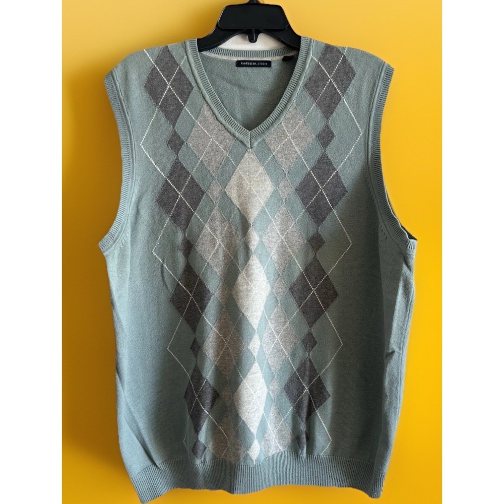 Van Heusen Men's Argyle Sweater Vest Blue Gray Sleeveless Knit Top Size Large